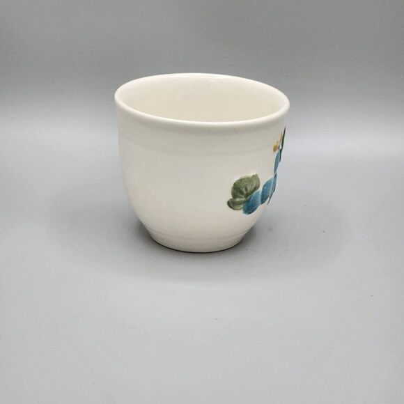 Vintage Metlox Sculptured Grape Poppy Trail Coffee Tea Cup - Picture 2 of 6